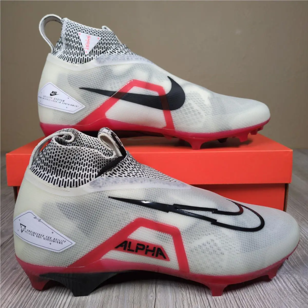 Nike Alpha Menace Elite 3 White/red Football Cleat Mens Size 12 DM1792-105