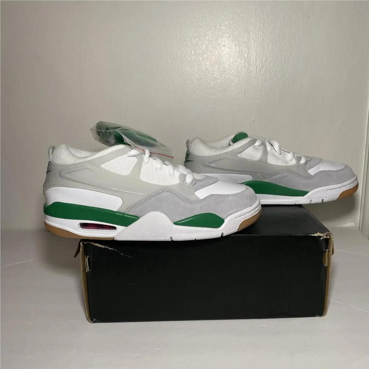 Nike Air Jordan 4 RM 7Y 8.5W Pine Green White Gum Men’s FQ7939-103