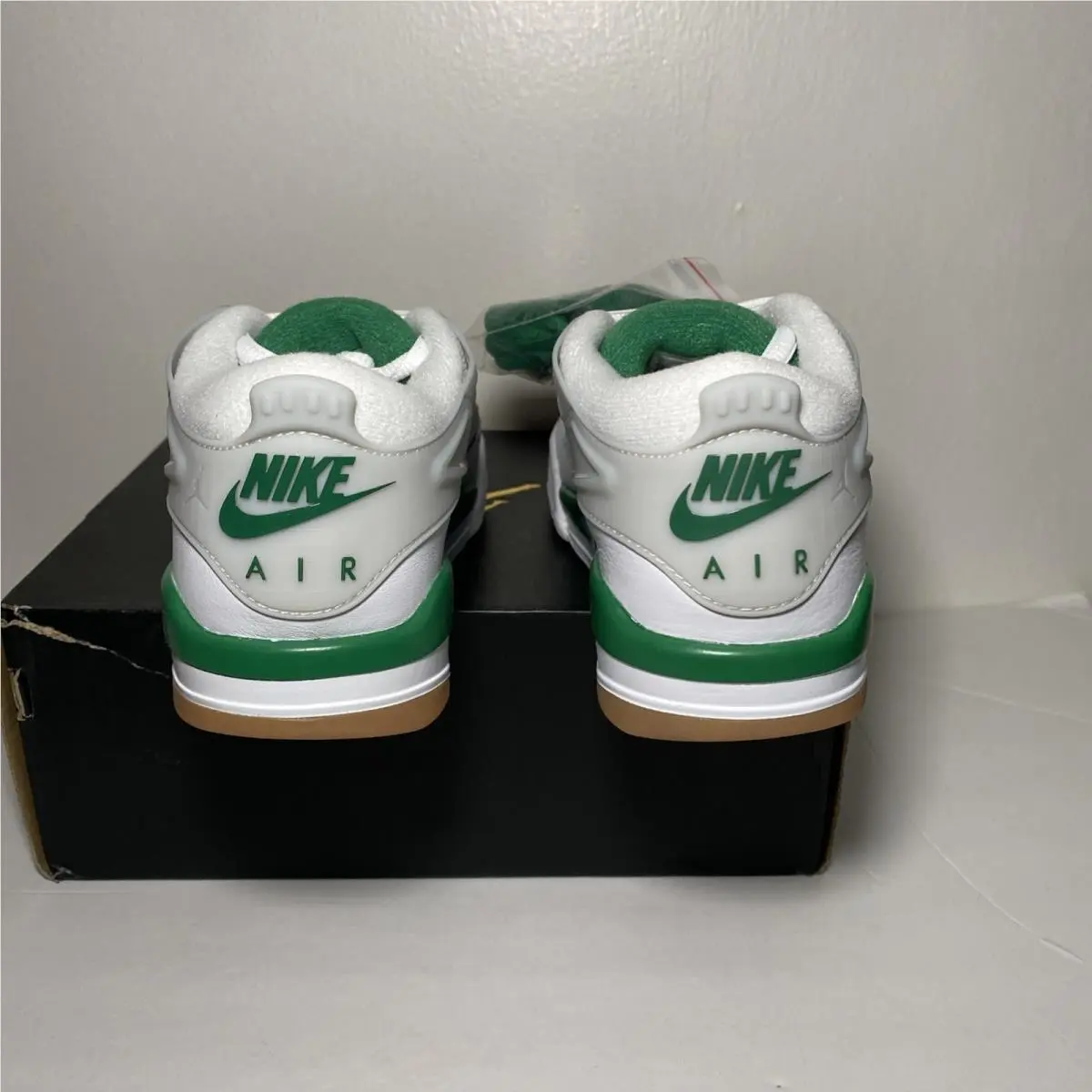 Nike shoes - Green 1