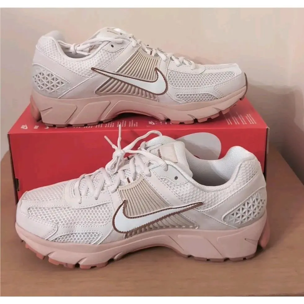 Nike shoes - Nike Zoom Vomero - Zoom Vomero - FJ2028-002 - Beige 0