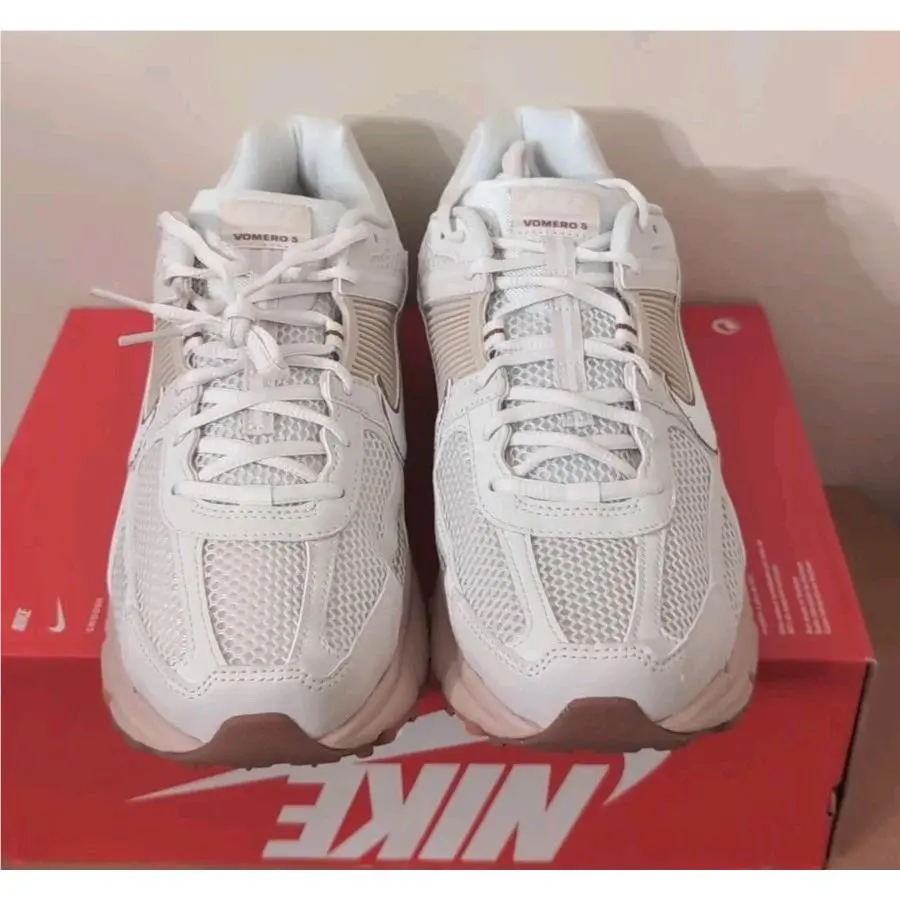 Nike shoes - Nike Zoom Vomero - Zoom Vomero - FJ2028-002 - Beige 1