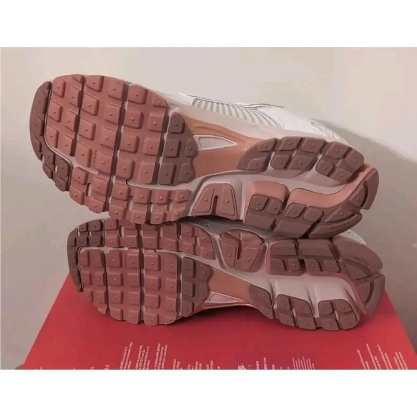 Nike shoes - Nike Zoom Vomero - Zoom Vomero - FJ2028-002 - Beige 3