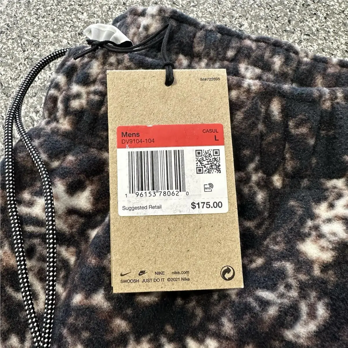 Nike clothing - DV9104 - DV9104 - Brown 2