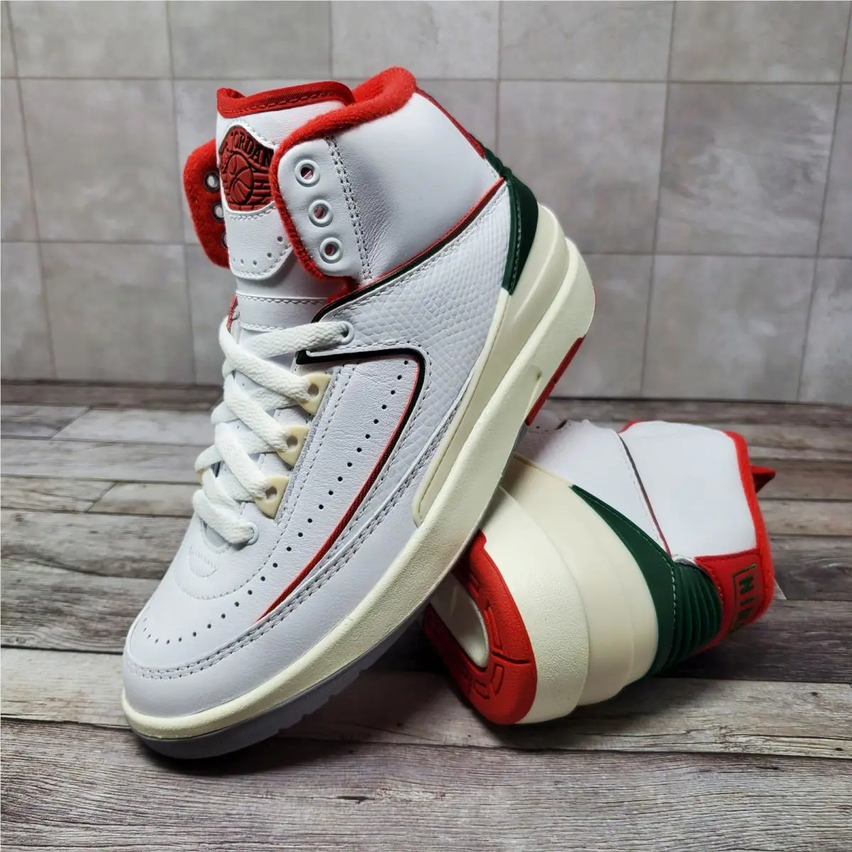 Nike Air Jordan 2 Retro GS Origins White Fire Red Green DQ8562-101 Size 3.5Y