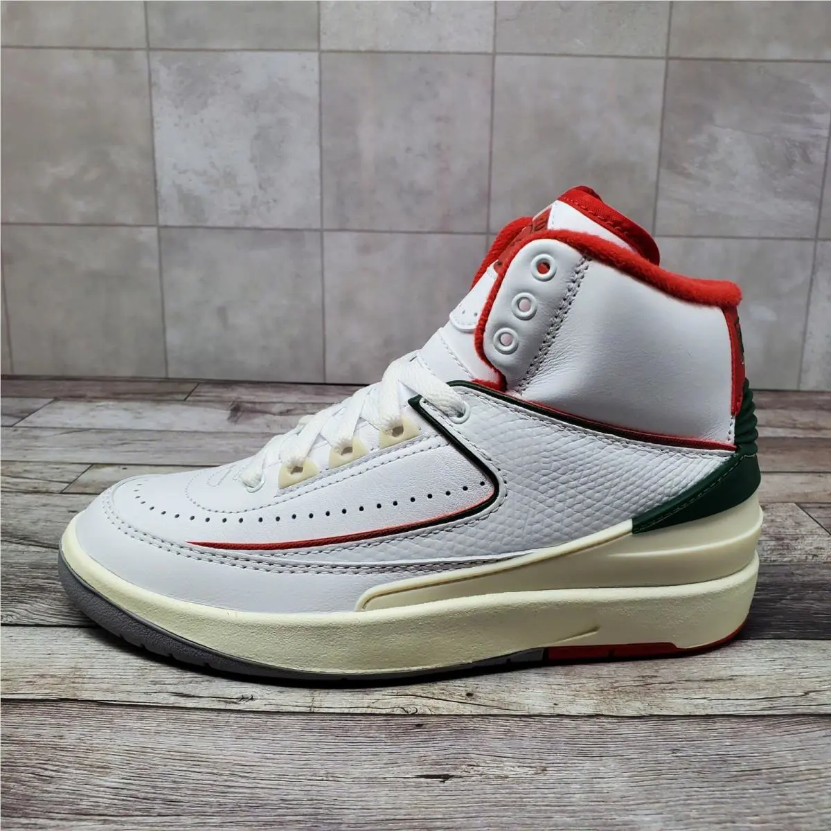 Nike shoes - And Jordan 2 Retro GS - White 3