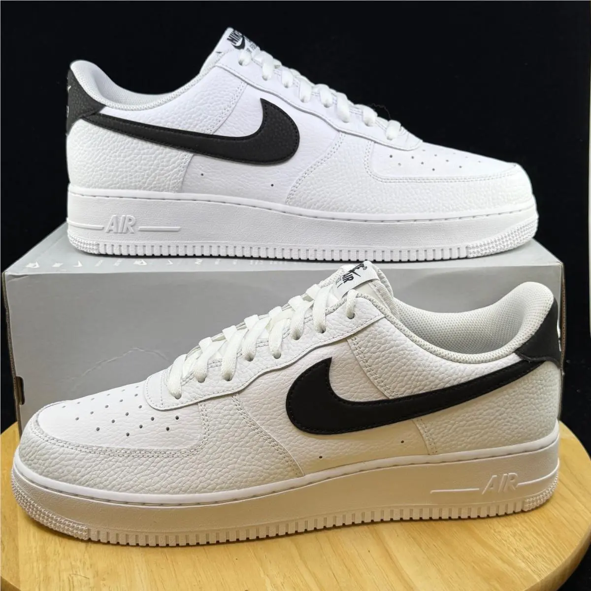 Nike Air Force 1 `07 White Black Pebbled CT2302-100 Men`s Size 13 Shoes