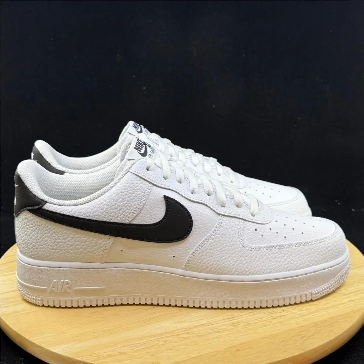 Nike shoes - White 2