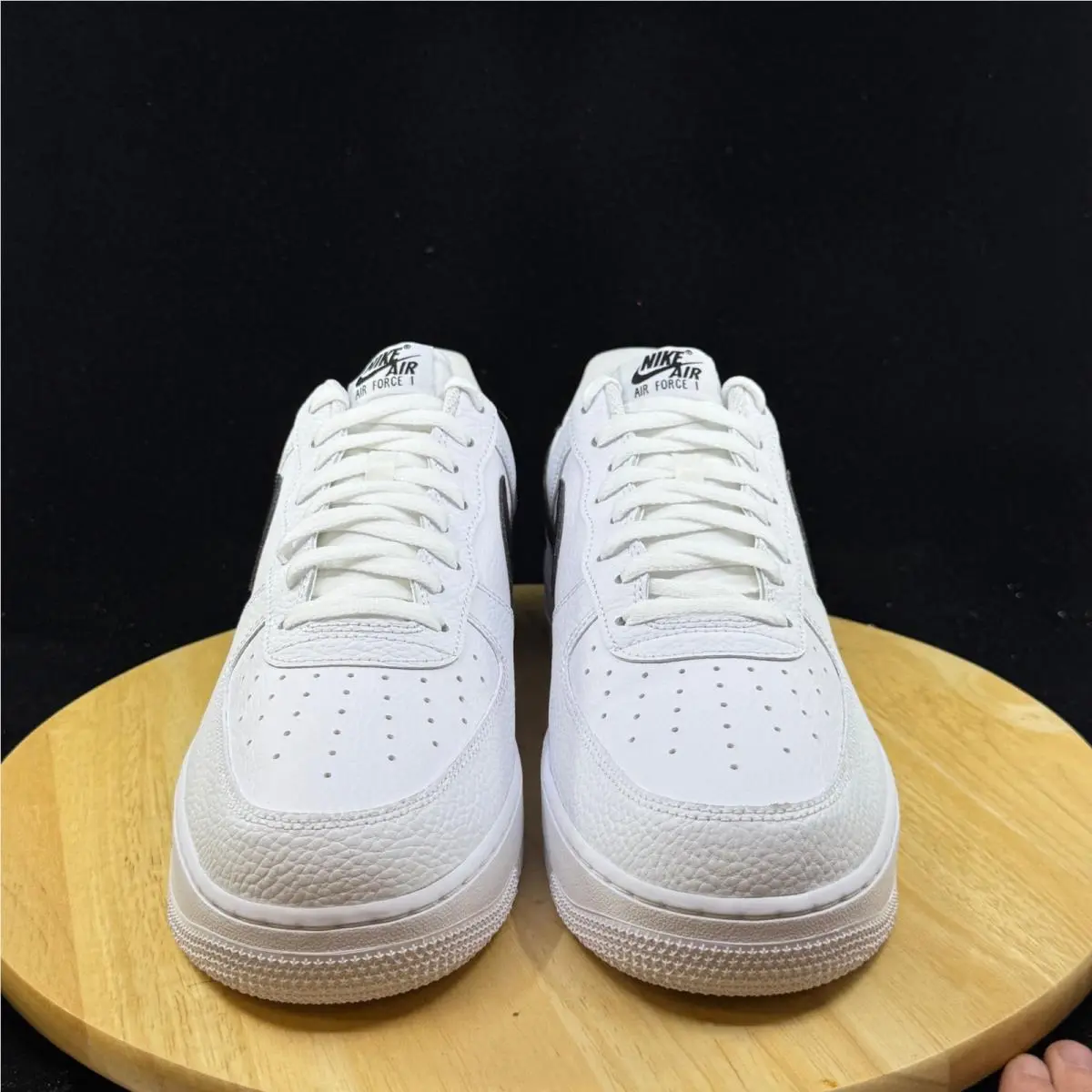 Nike shoes - White 4