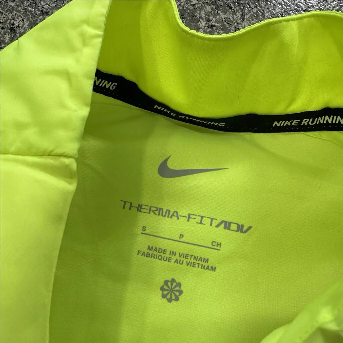Nike clothing - Nike AeroLoft - AeroLoft - FB7542 - Yellow 2