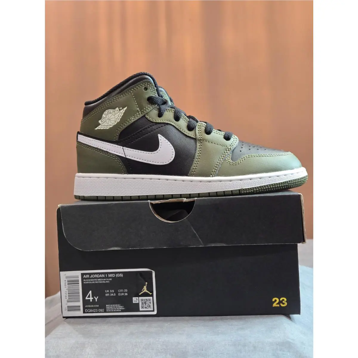 Nike shoes - Nike Air Jordan 1 - Air - DQ8423-092 - Green 1