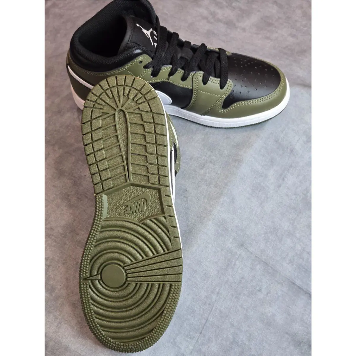 Nike shoes - Nike Air Jordan 1 - Air - DQ8423-092 - Green 4