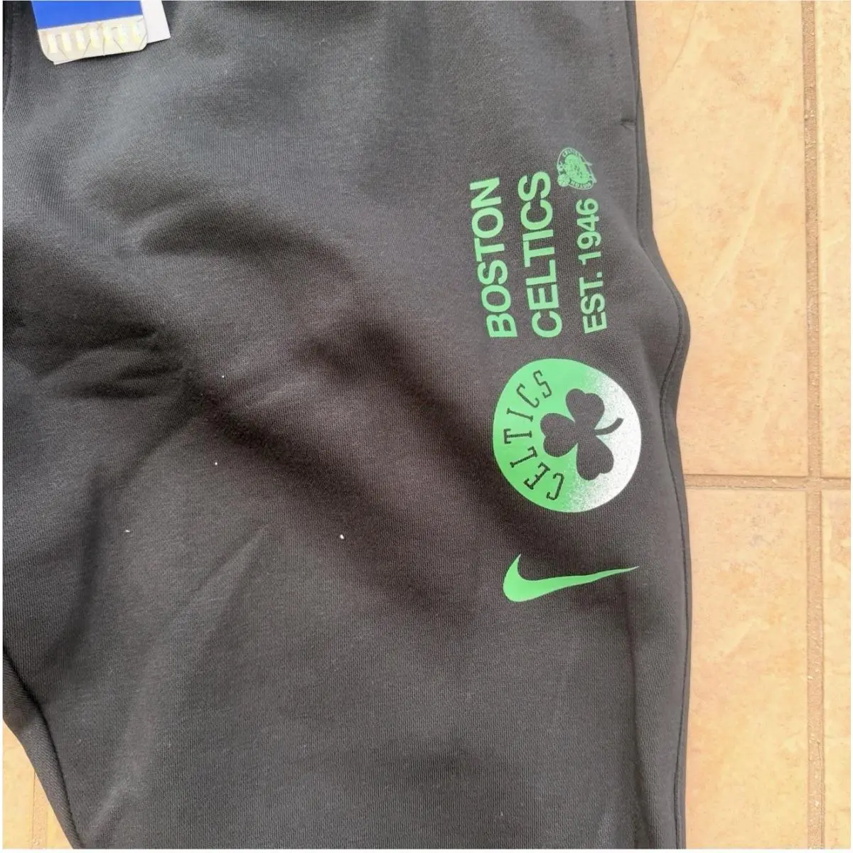 Nike clothing - Tech Fleece - Tech Fleece - FV3370-010 - Green, Manufacturer: Black/Clover Green/White (UPC: 197596630886) 2