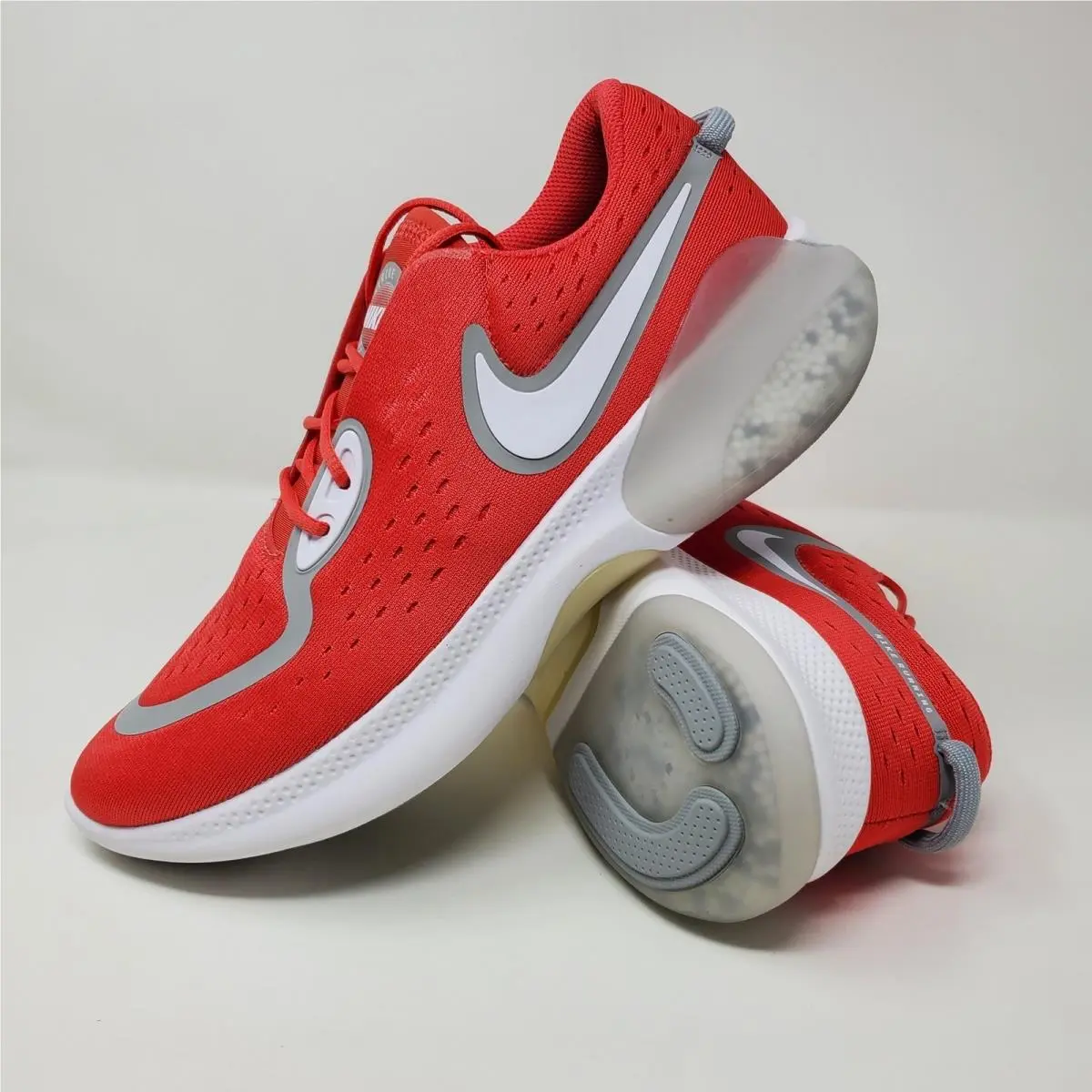 Nike Men`s Size 9.5 Joyride Dual Run Track Red CD4365-600
