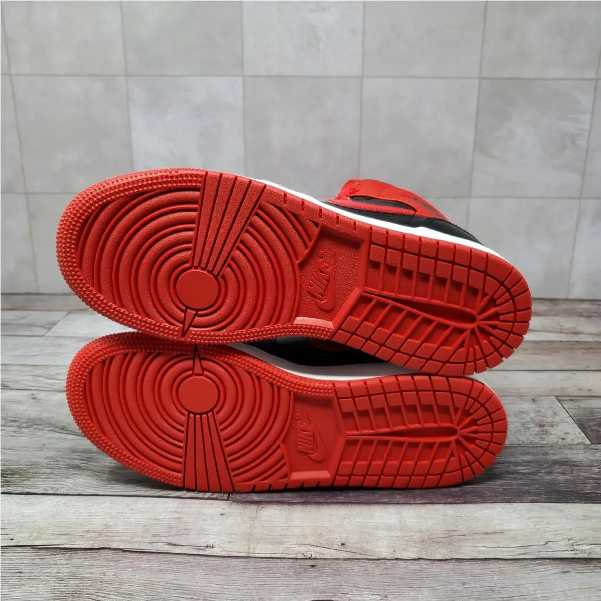 Nike shoes - Air Jordan 1 Mid GS - Red 6