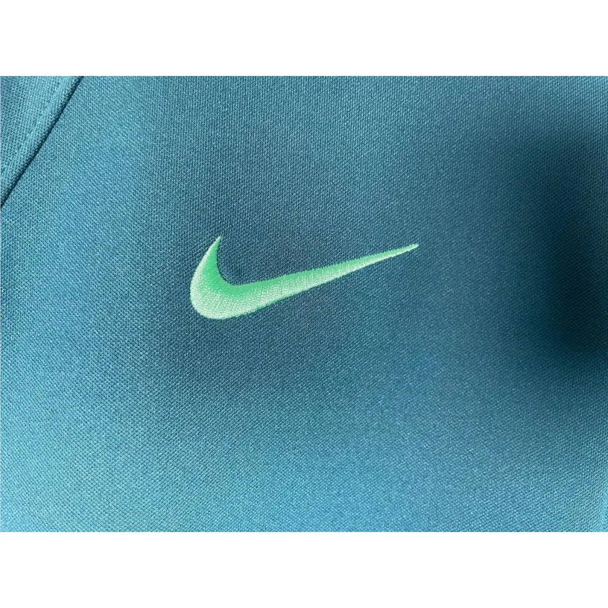 Nike clothing - Green 3
