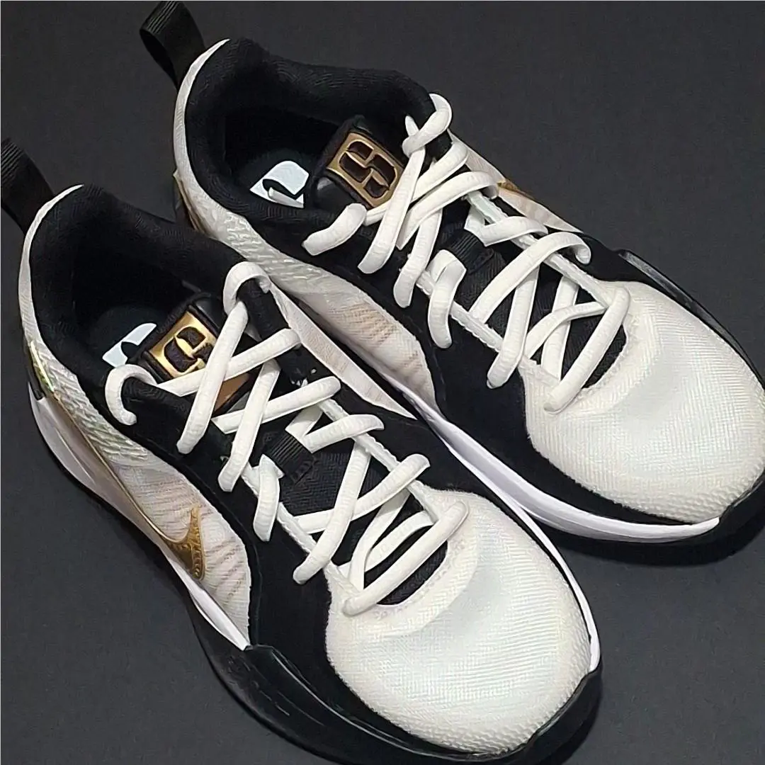 Nike FQ7377 001 Kids` 1Y Grade School Sabrina 2 Basketball Blk/met. Gold/wht