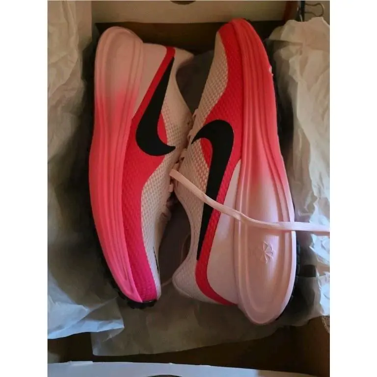 Nike Revolution II Women’s Girls Athletic Tennis Running Shoes Pink Size 7.5