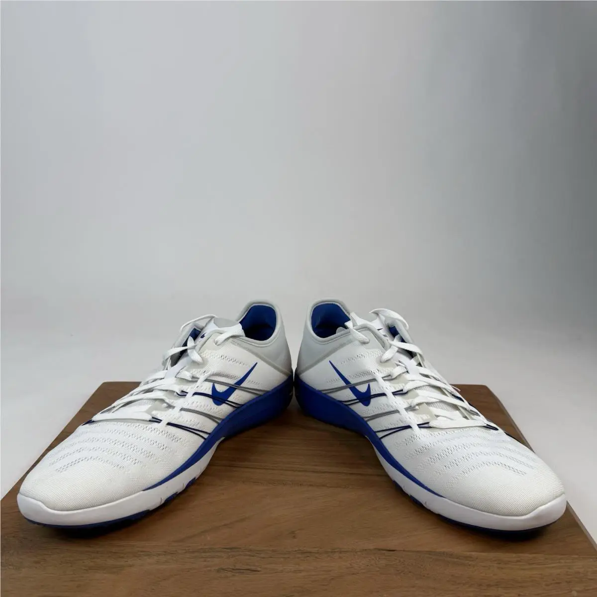 Nike shoes - White 3