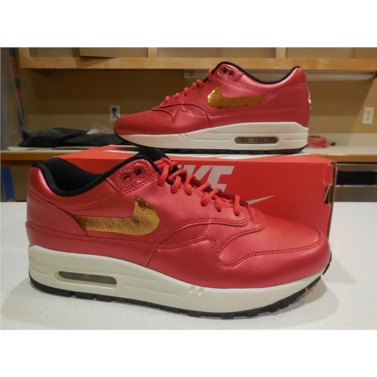 Women`s Nike Air Max 1 Gold Sequin Shoes -style CT1149 600- Sz 9 -new