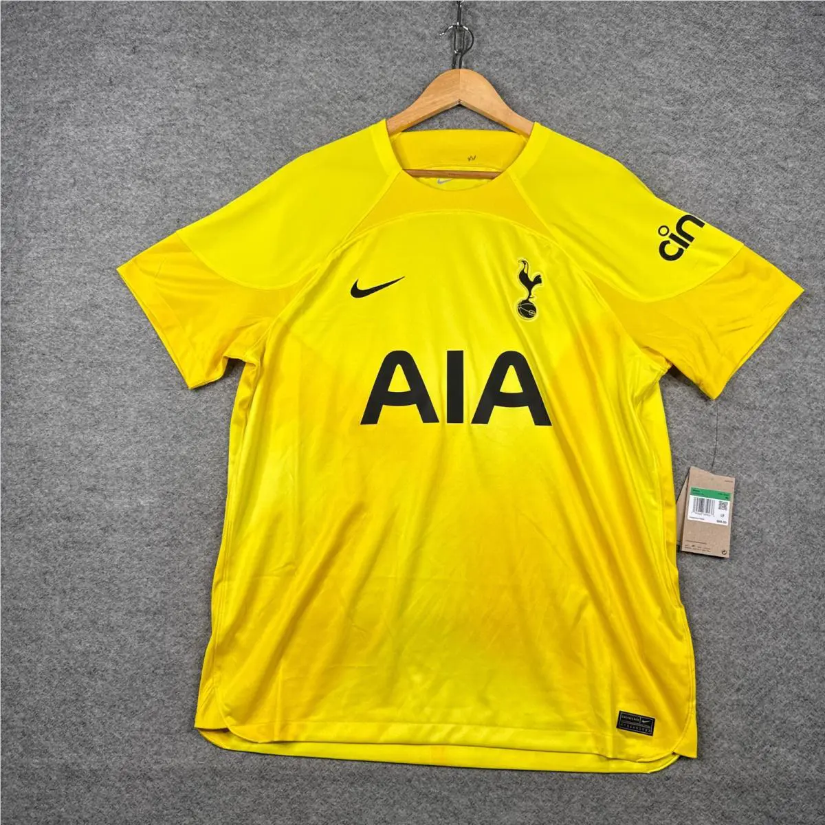 Nike Tottenham Hotspurs 22/23 Goalkeeper Jersey Mens XL Yellow