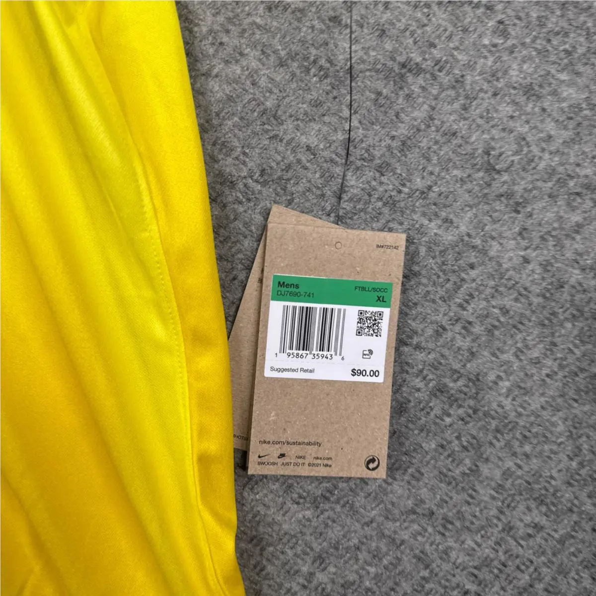 Nike clothing - Yellow 0