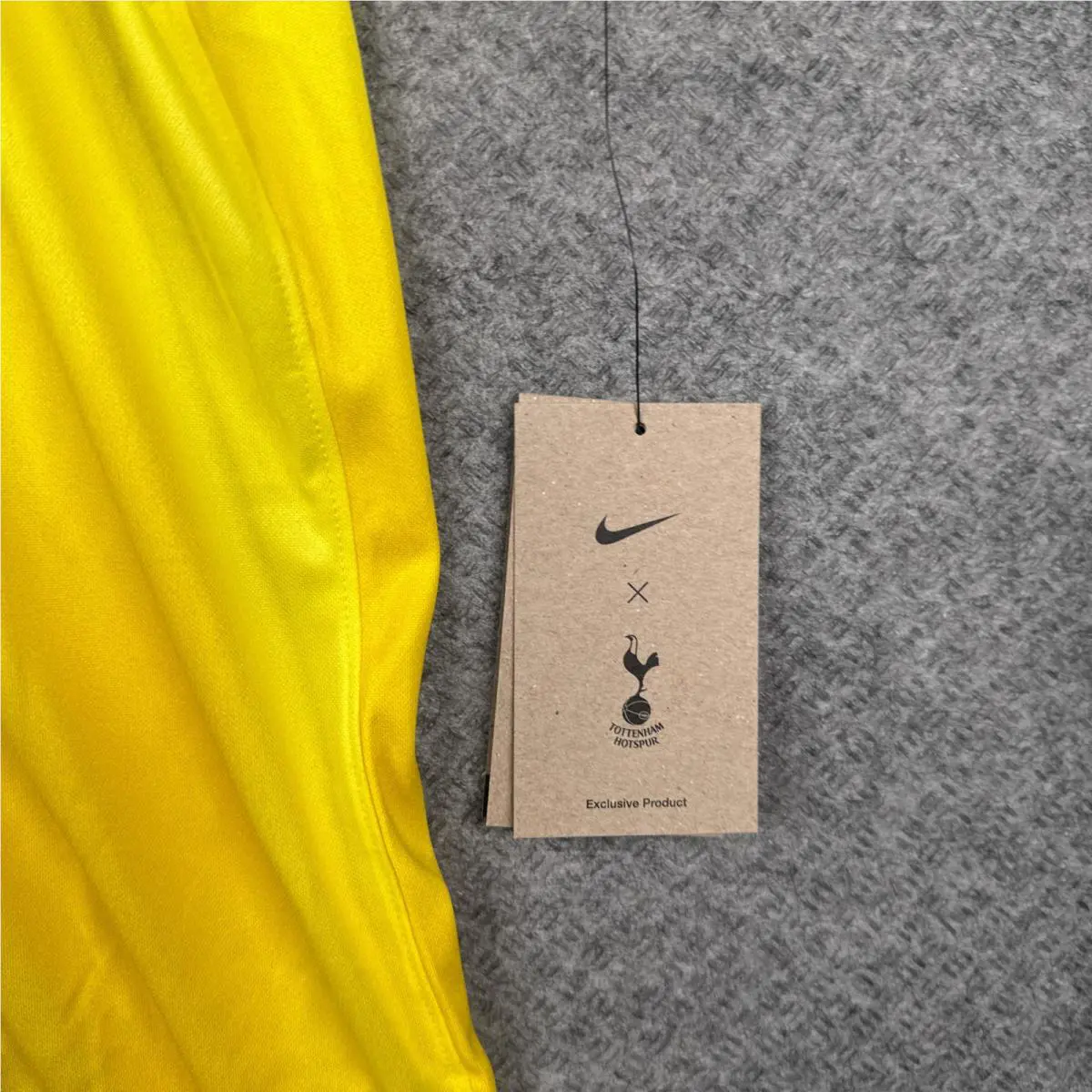 Nike clothing - Yellow 1