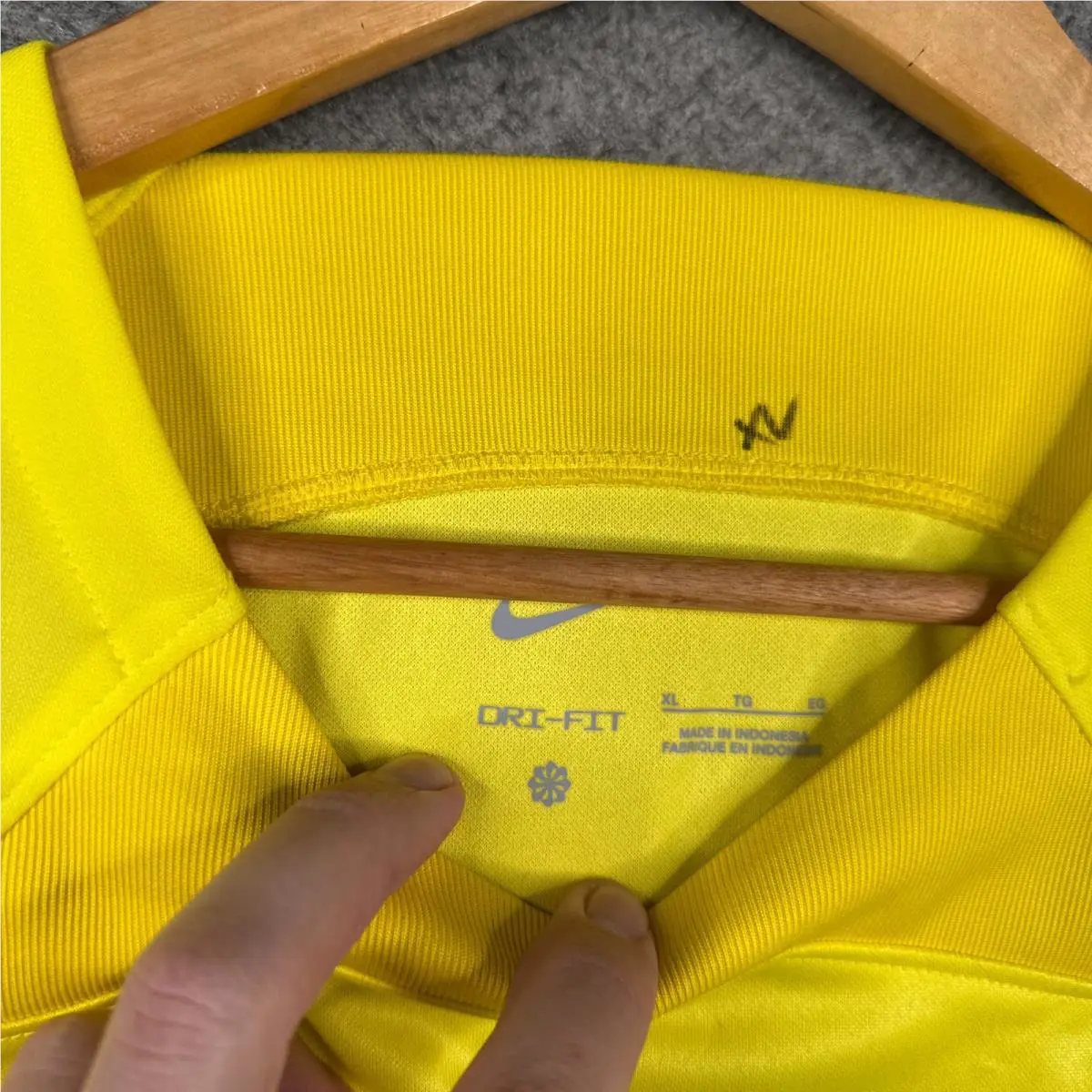 Nike clothing - Yellow 3