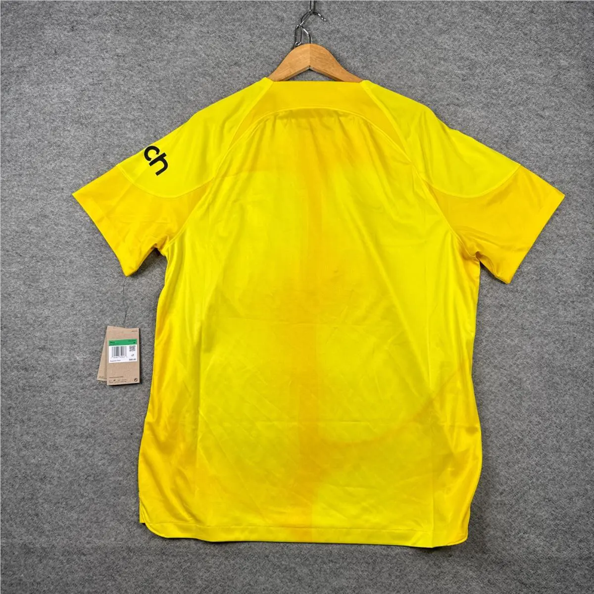 Nike clothing - Yellow 6