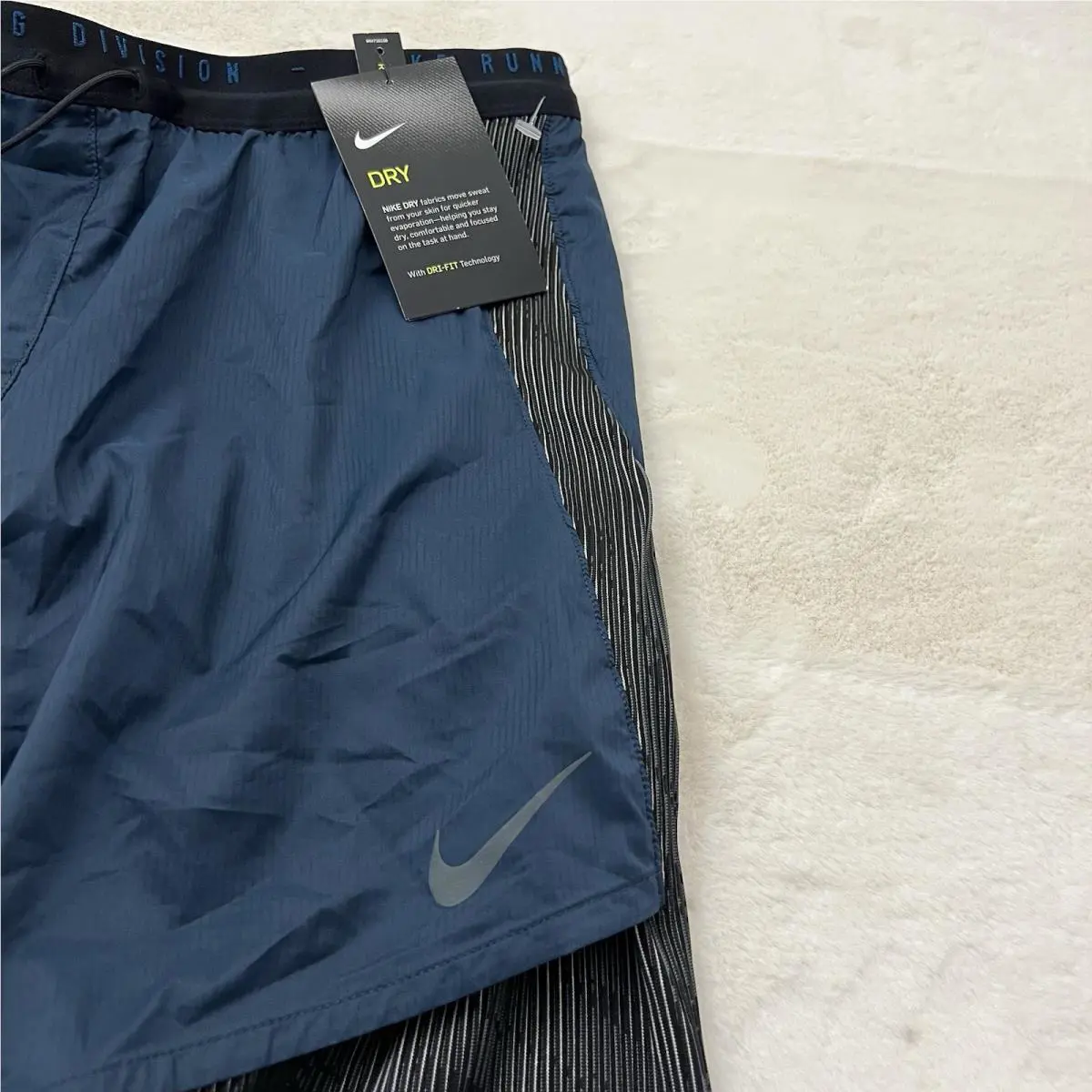 Nike clothing - Nike Run Division Hybrid - Run Division Hybrid - CU5560458 - Blue (UPC: 194276060599) 3