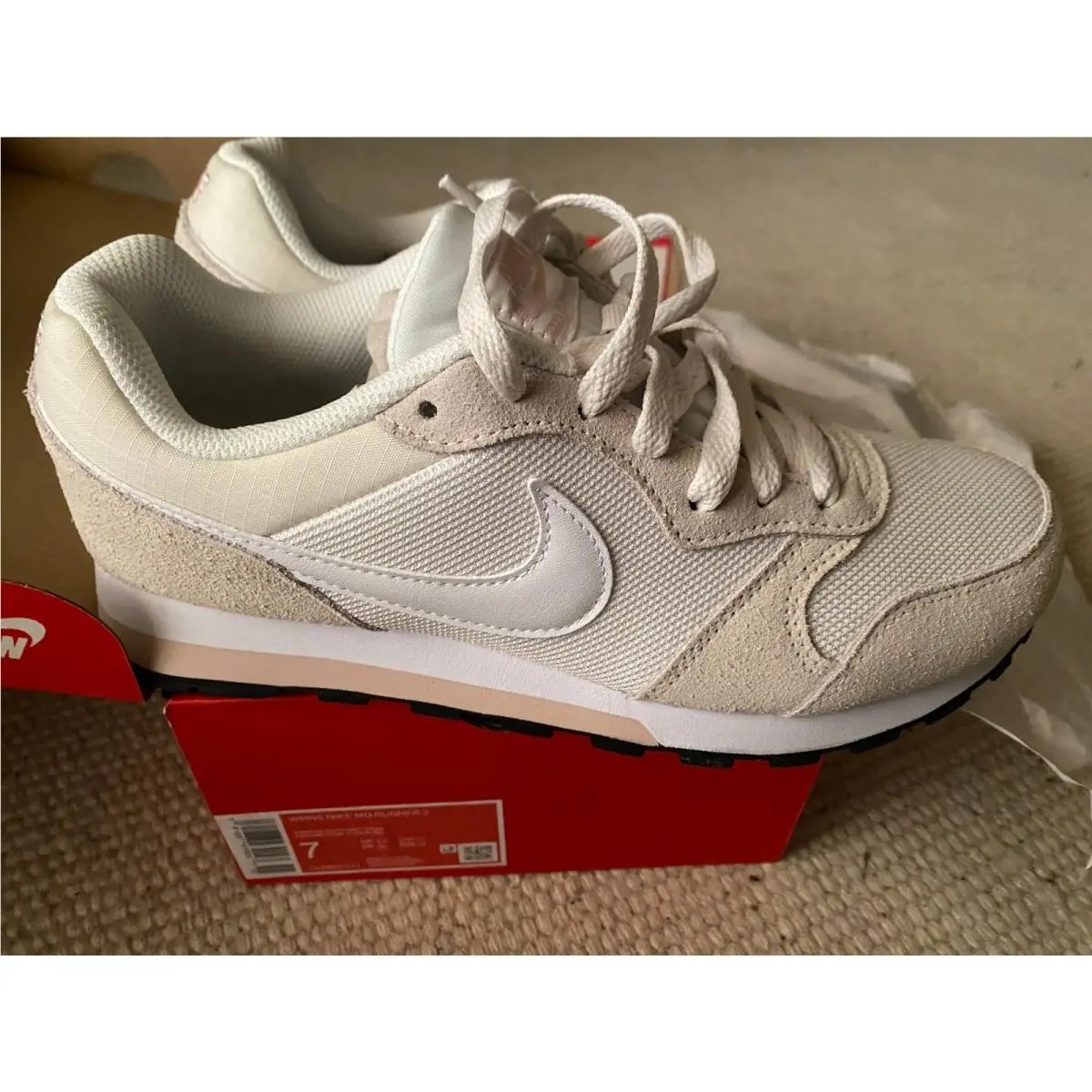 Nike shoes - Nike MD Runner - Runner - 749869-011 - Beige 0