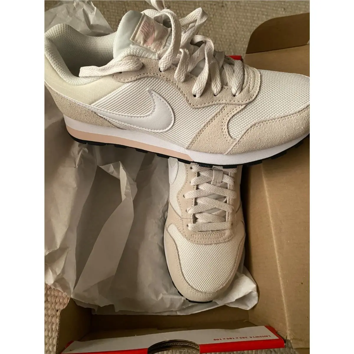 Nike shoes - Nike MD Runner - Runner - 749869-011 - Beige 1