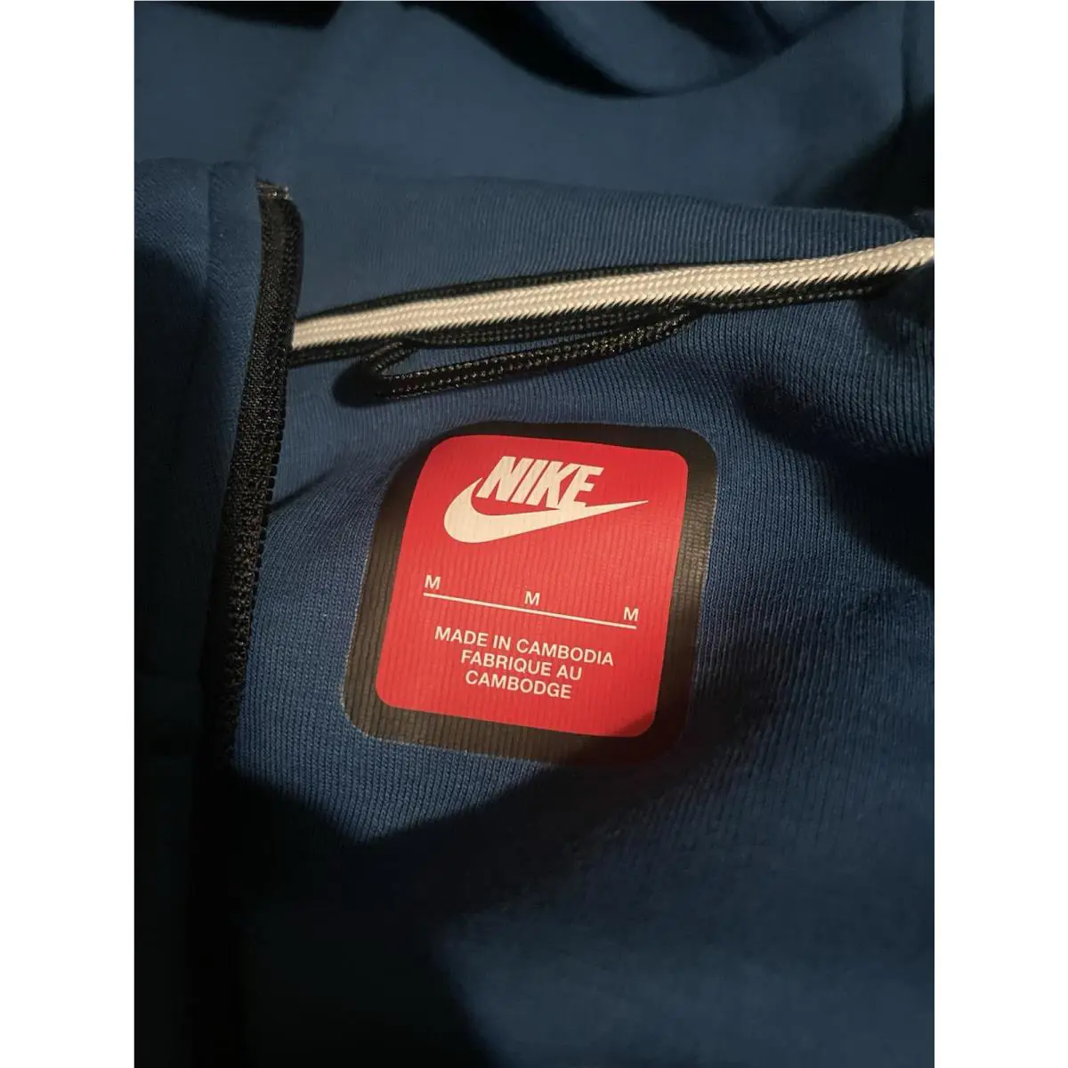 Nike clothing - Blue (UPC: 0198488933306) 12
