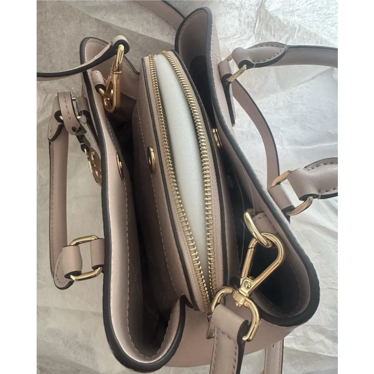 Michael Kors Jet Set Medium Curved Black Top Zip Crossbody Bag