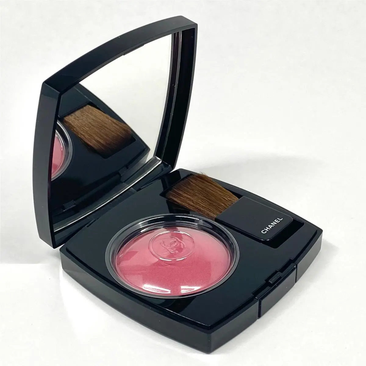Chanel Joues Contrast Powder Blush 64 Pink Explosion 5 g / 0.17 oz