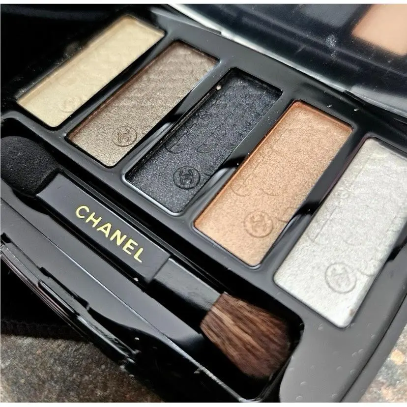Chanel Lumiere Graphique Eyeshadow Palette Limited Edition /nib