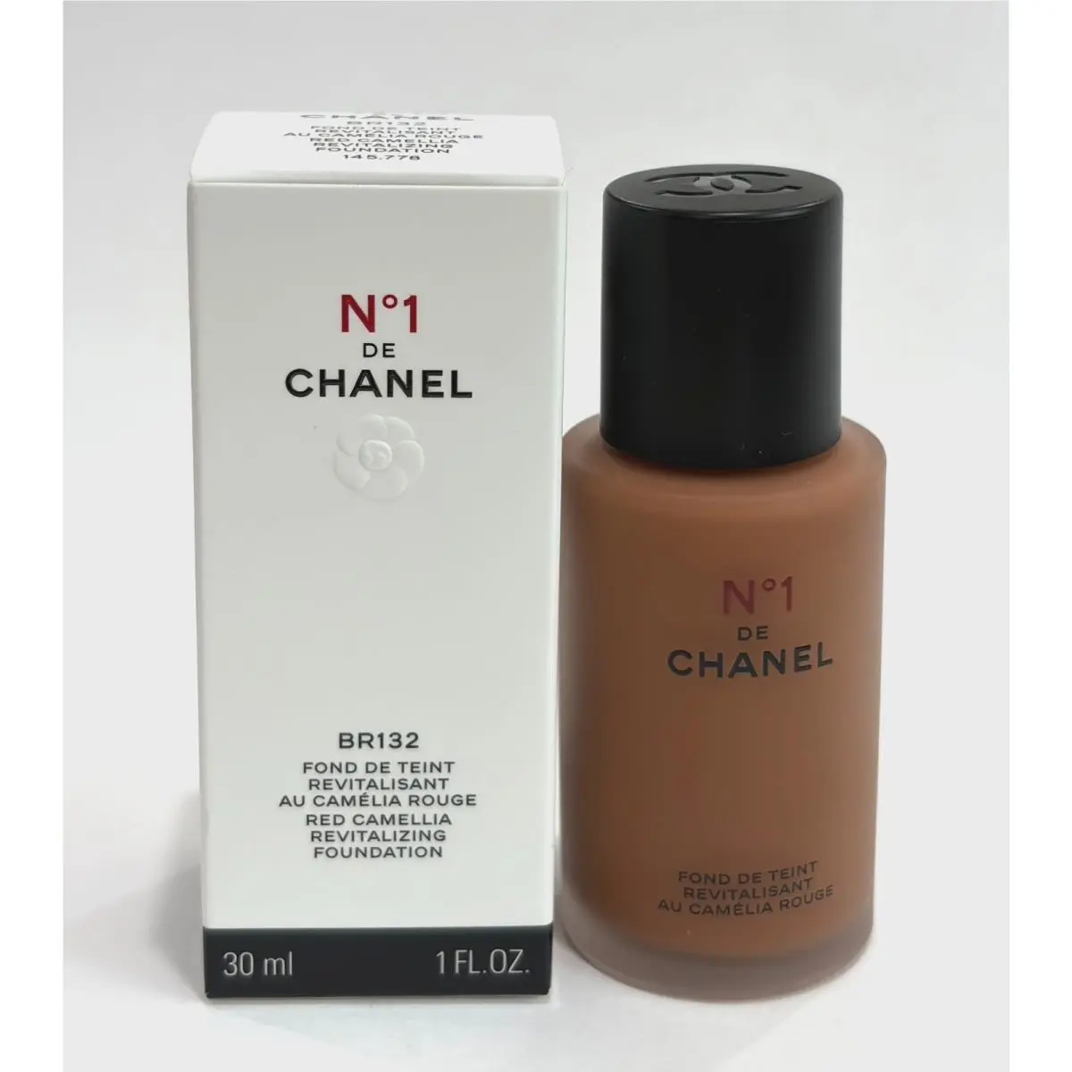 N°1 DE Chanel Revitalizing Foundation - BR132 - 1 fl oz / 30 ml