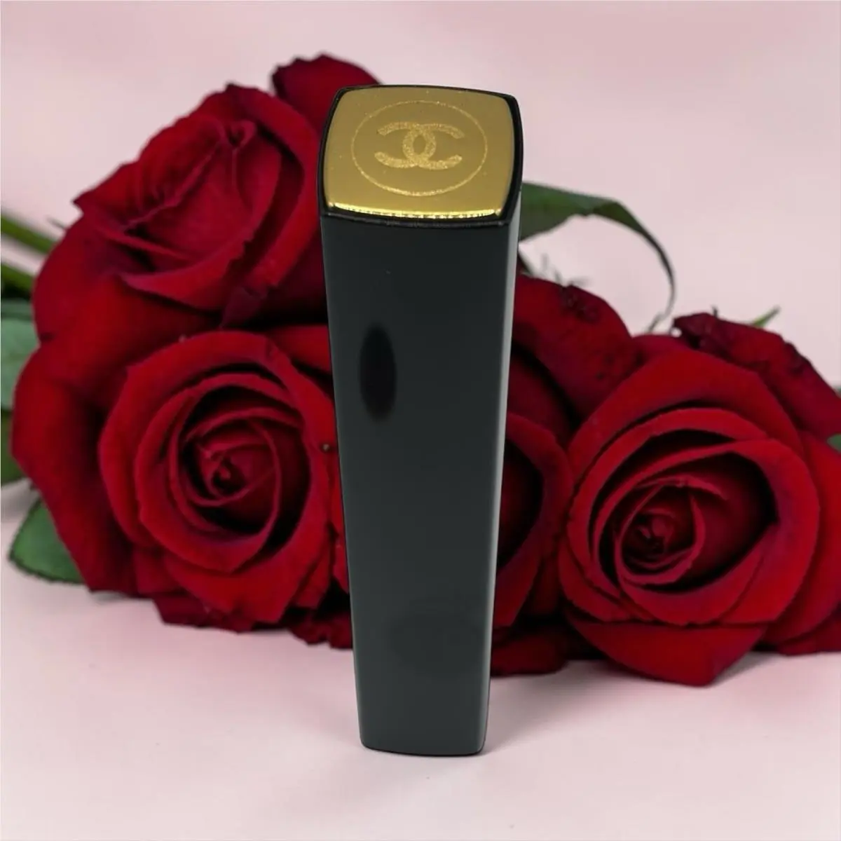 Chanel #22 Idéale Rouge Allure Gloss Colour and Shine Lipgloss in Shade 22 Idéale - 0.20oz