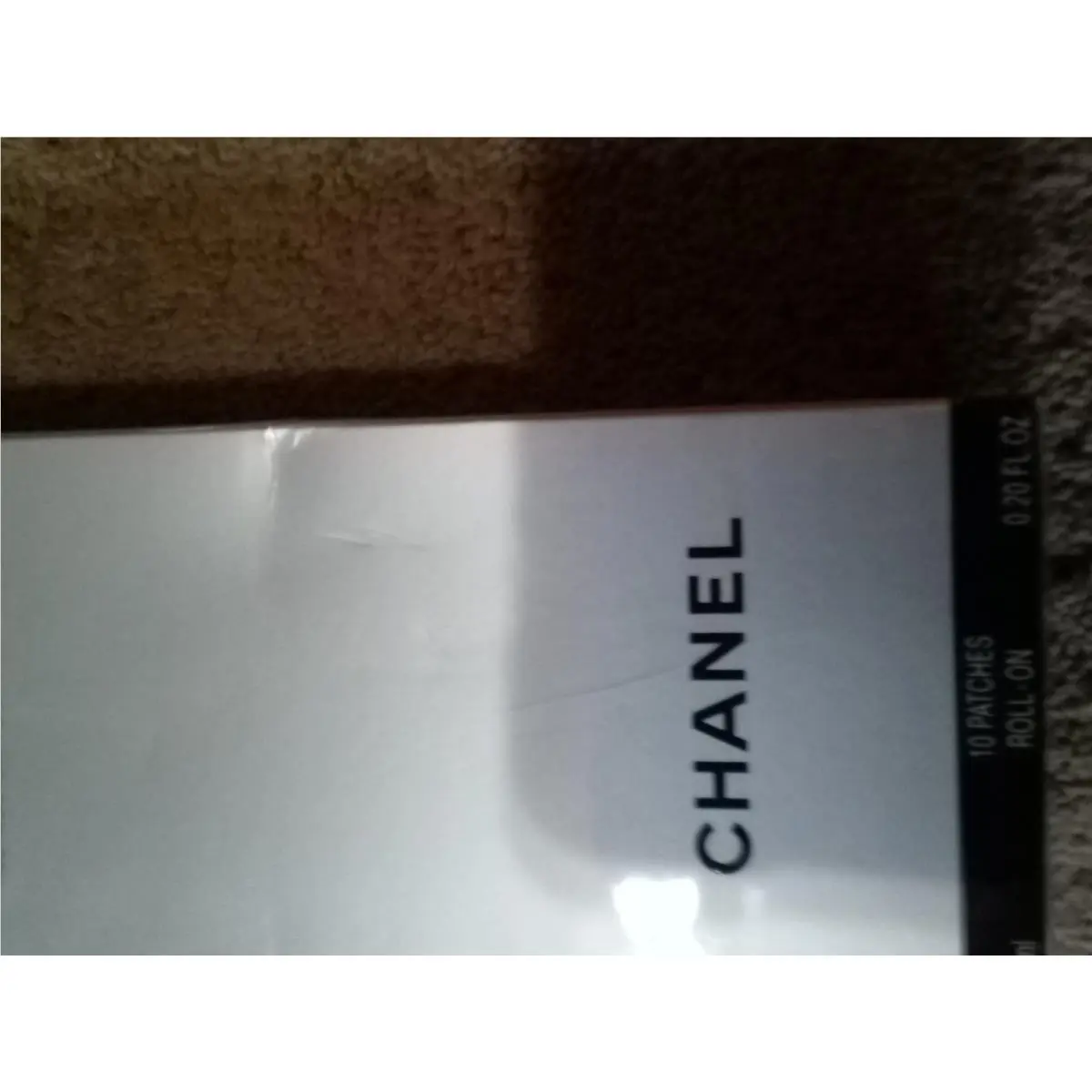 Chanel Ultra Correction Total Eye Revitalizer .20 oz 10 Patches Roll On