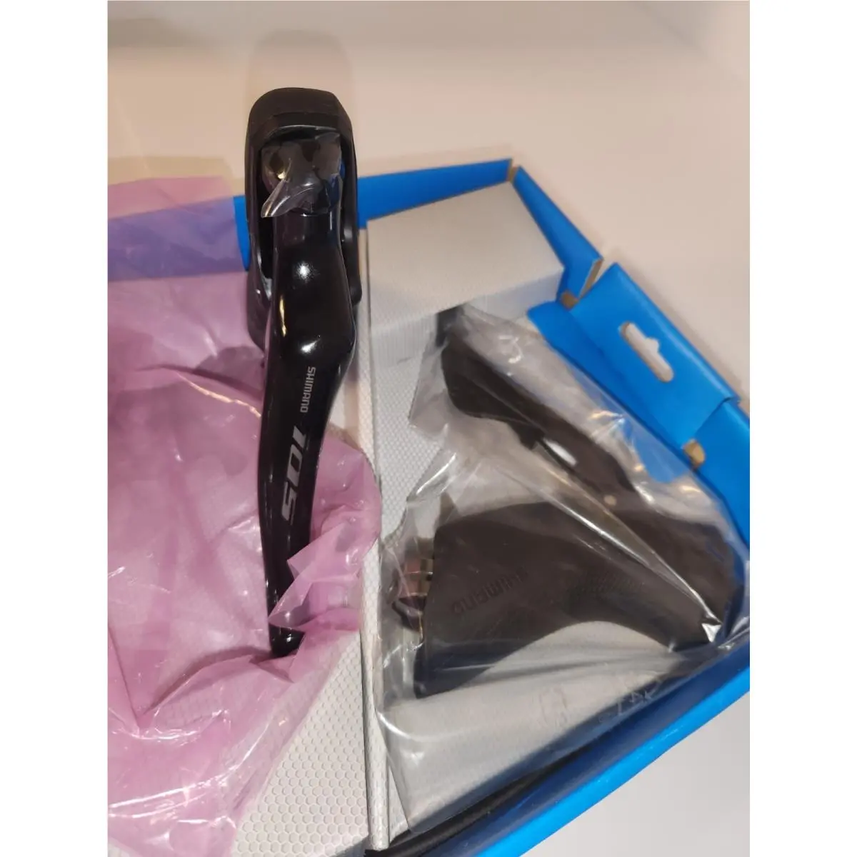 Shimano  - 105 - Black 1