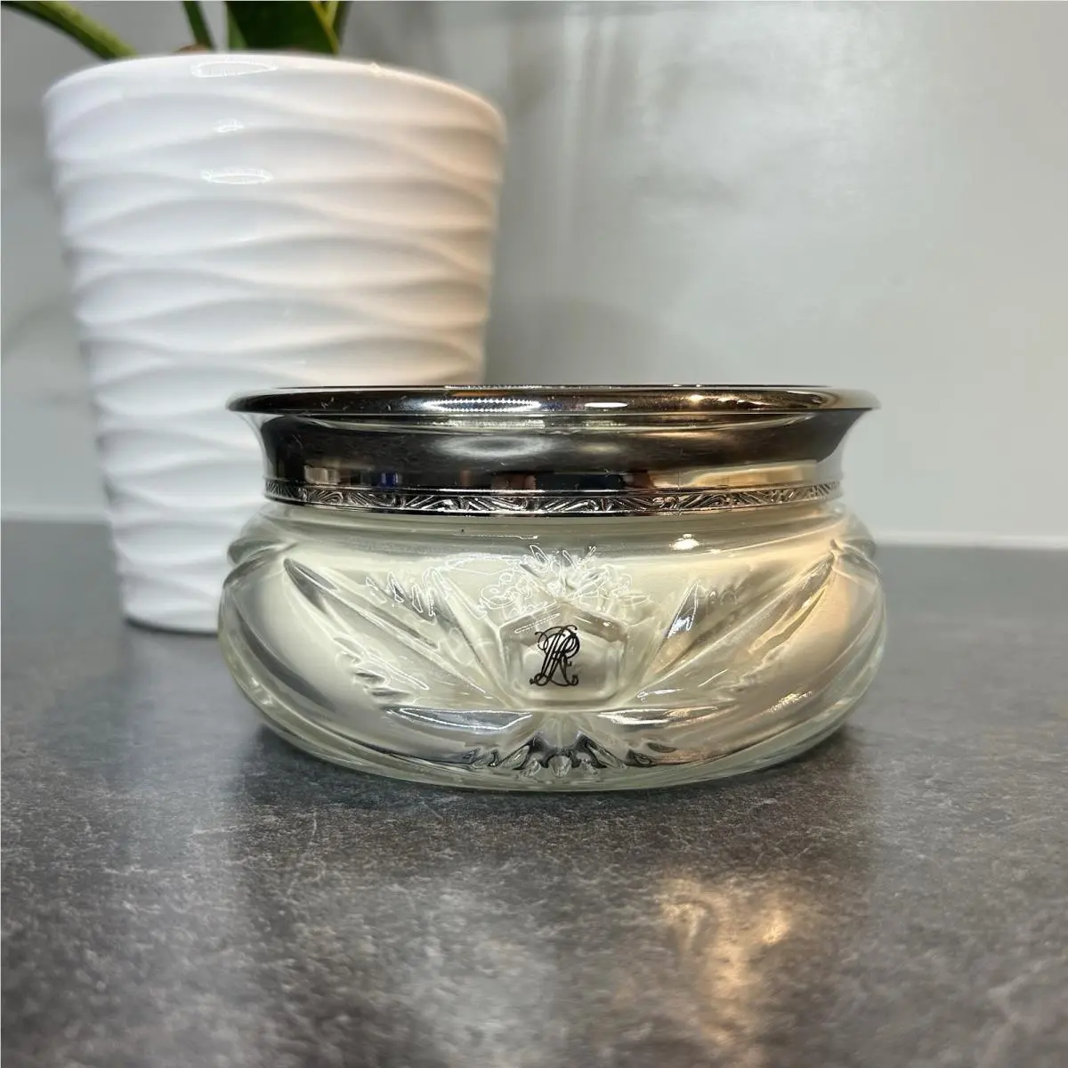 Ralph Lauren Safari Perfumed Climate Response 3.5 oz Body Powder By Cosmair