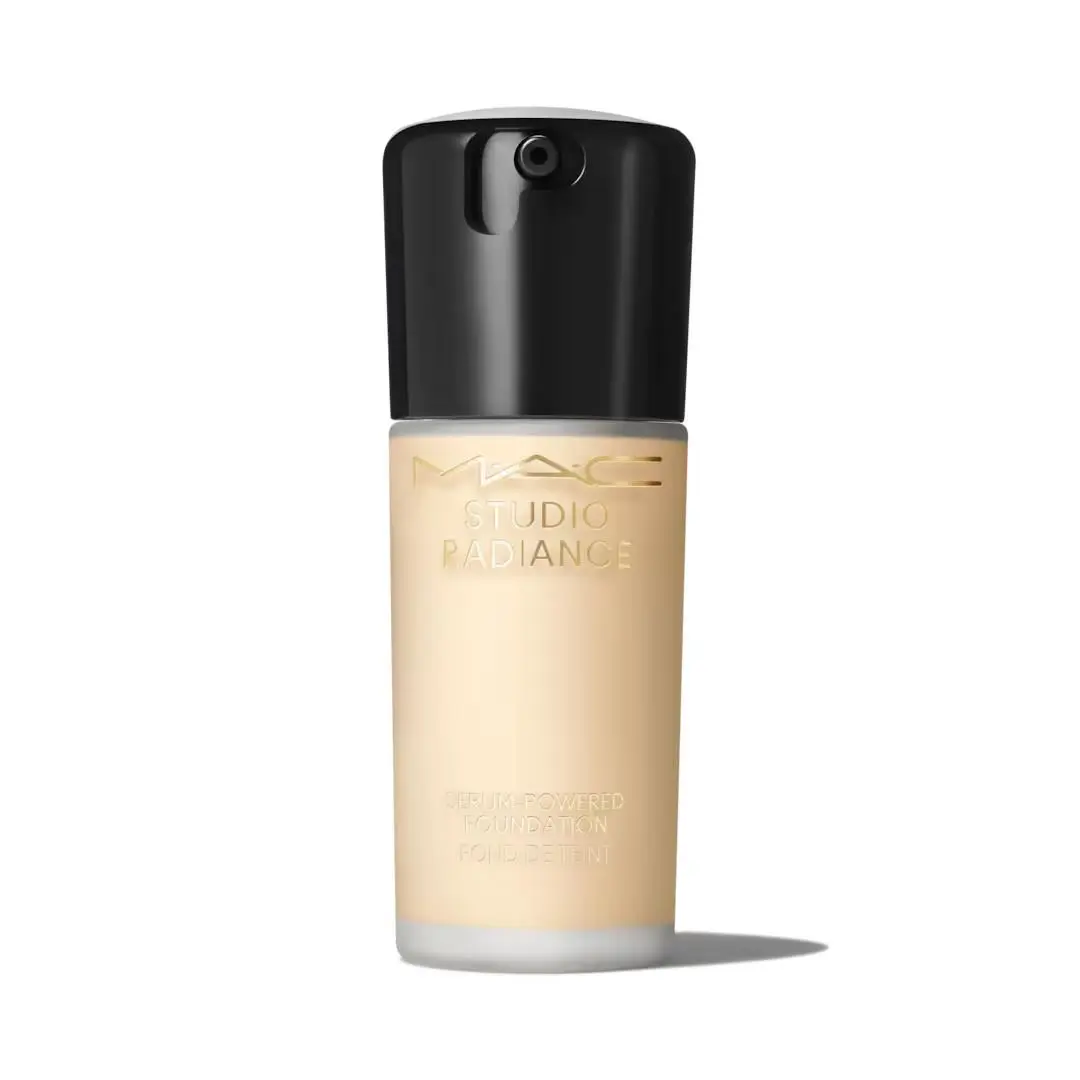 Mac Studio Radiance Serum-powered™ Foundation NC11