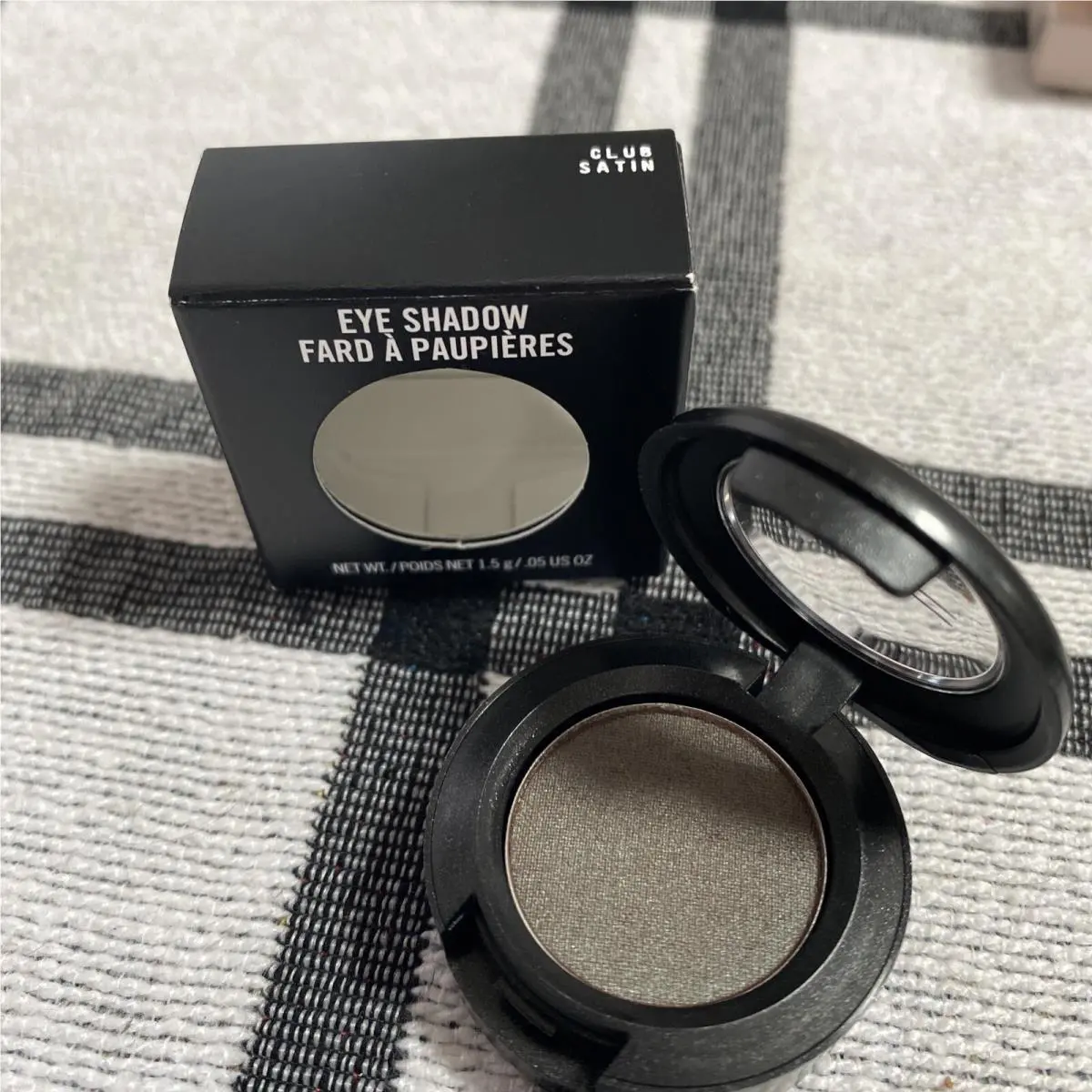 Mac Eyeshadow Club Satin Full-size Boxed￼