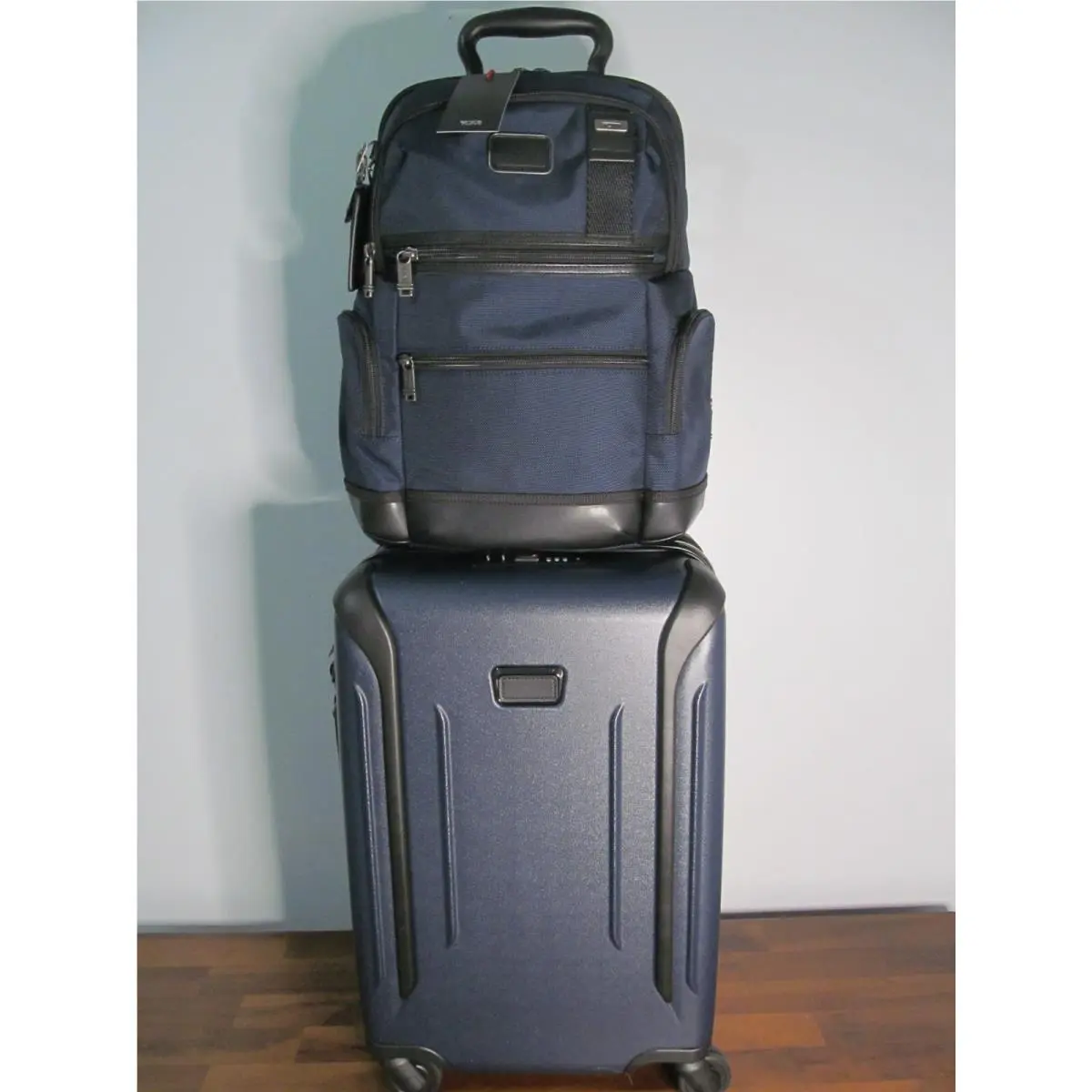 Tumi Vapor Expandable 2026 Carry On Spinner Navy Blue 16 Laptop Backpack