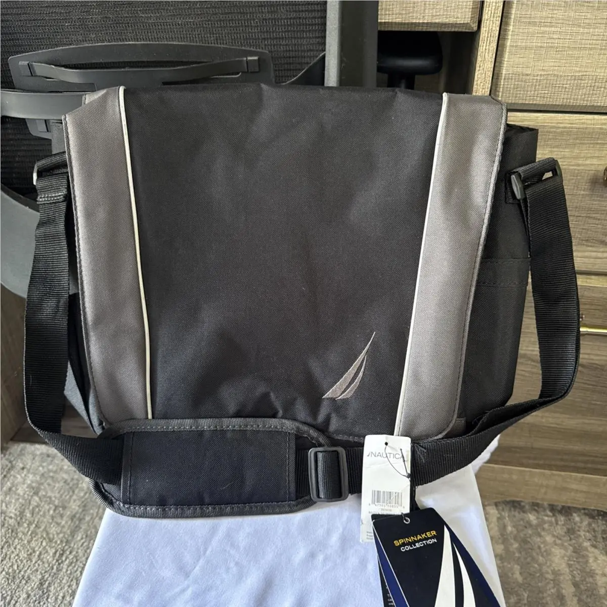 Nautica Spinnaker Grey and Black Shoulder Luggage Bag Computer Messenger School