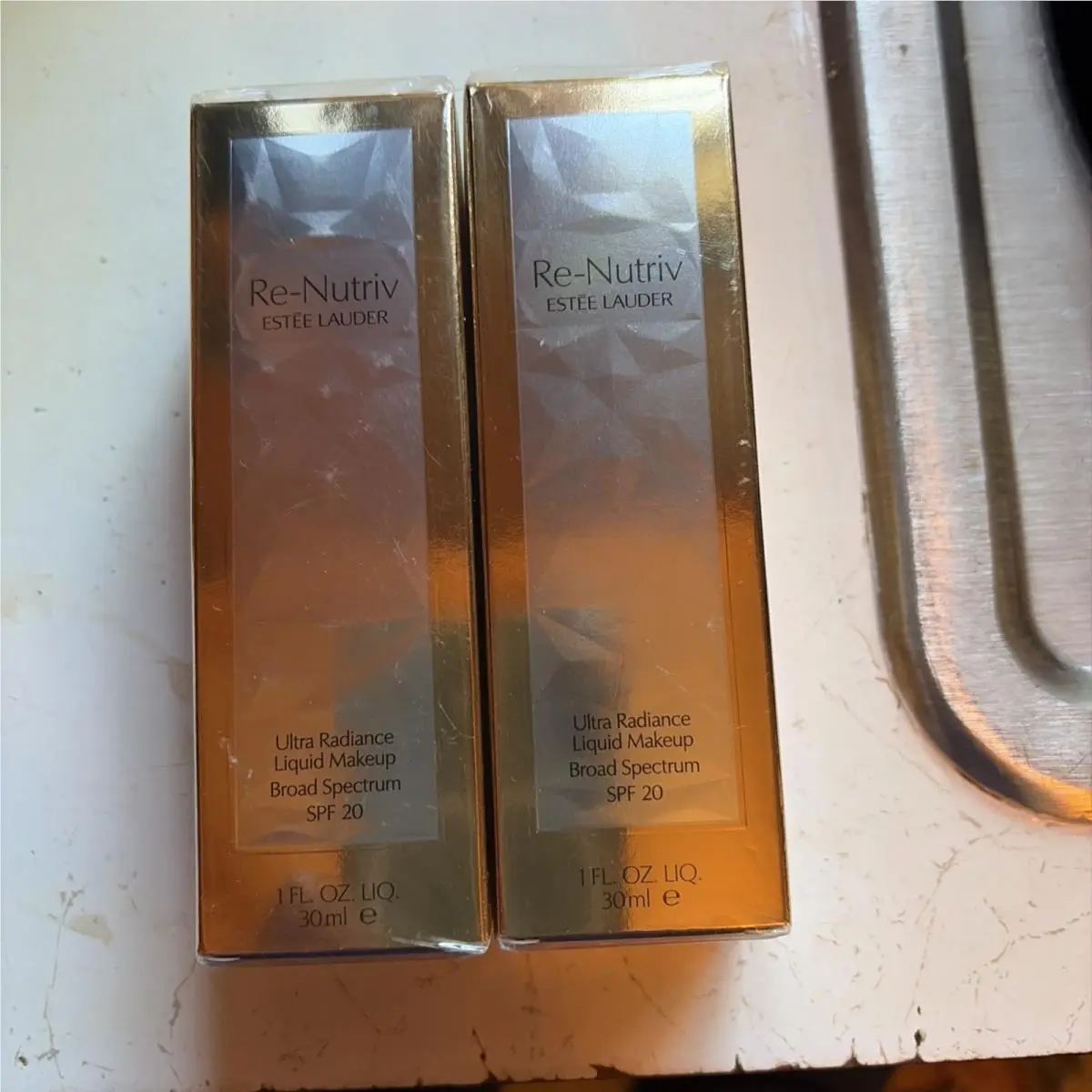 Lot Of 2 Estee Lauder Re-nutrive Ultra Radiance Liquid Makeup SPF20 Deep Amber