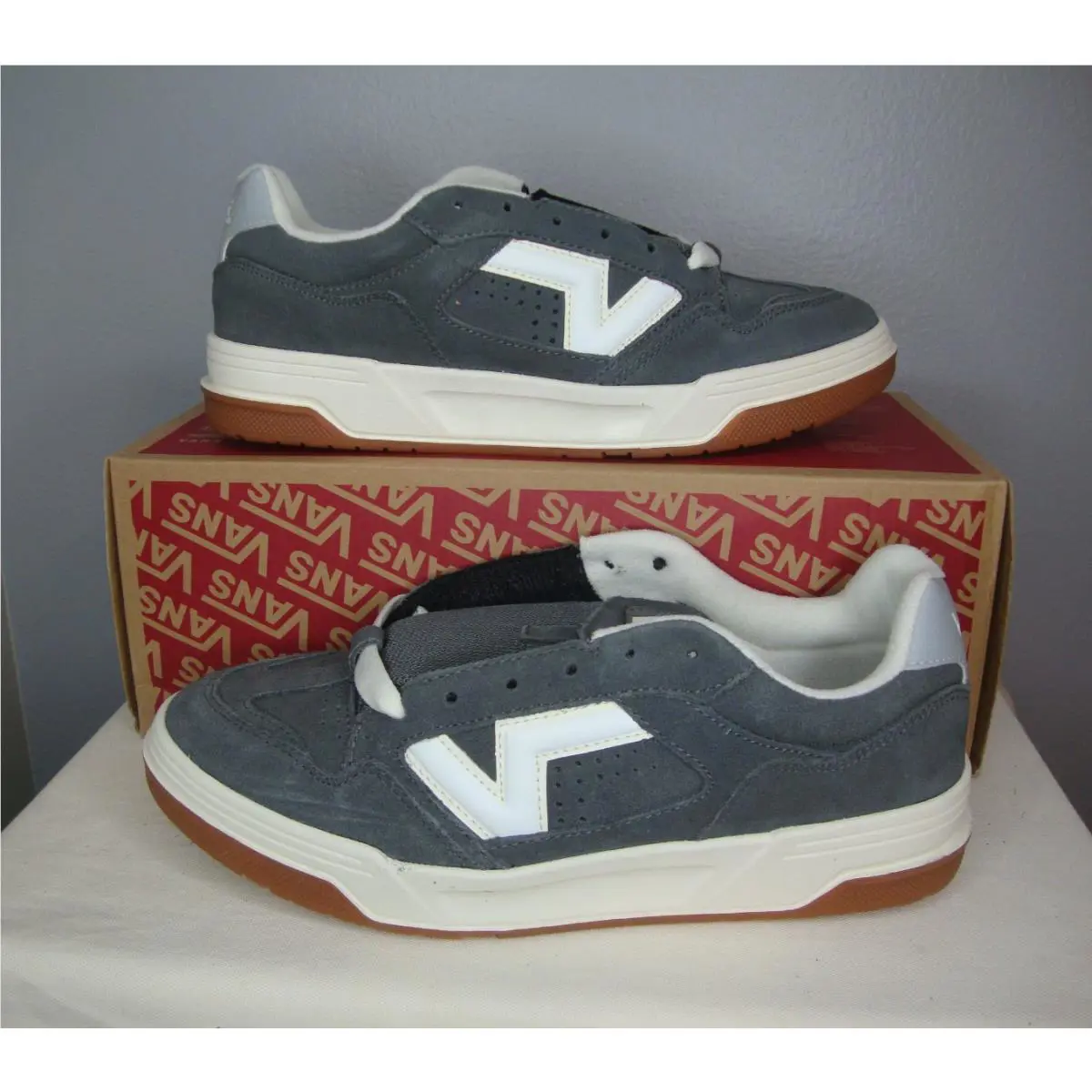 Vans Upland Skate Shoes Men`s 9.5 Pewter Gray Retro Y2K Style Suede Leather