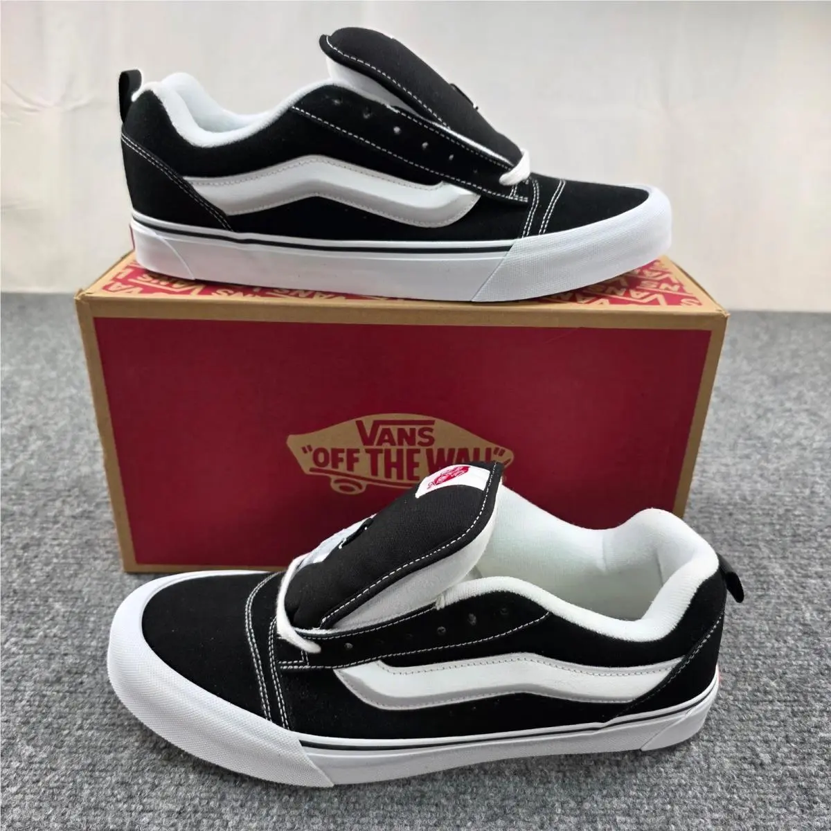 Vans Men`s Size 13 Knu Skool Black White Suede Skate Shoes