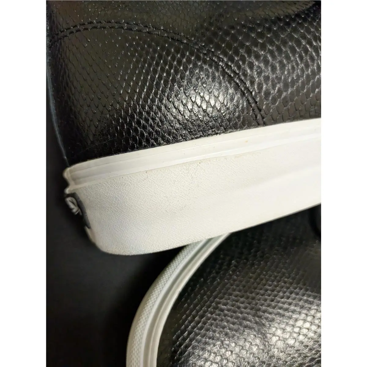 Vans shoes - VANS Chukka - Chukka - 6414199 105 - Black 0