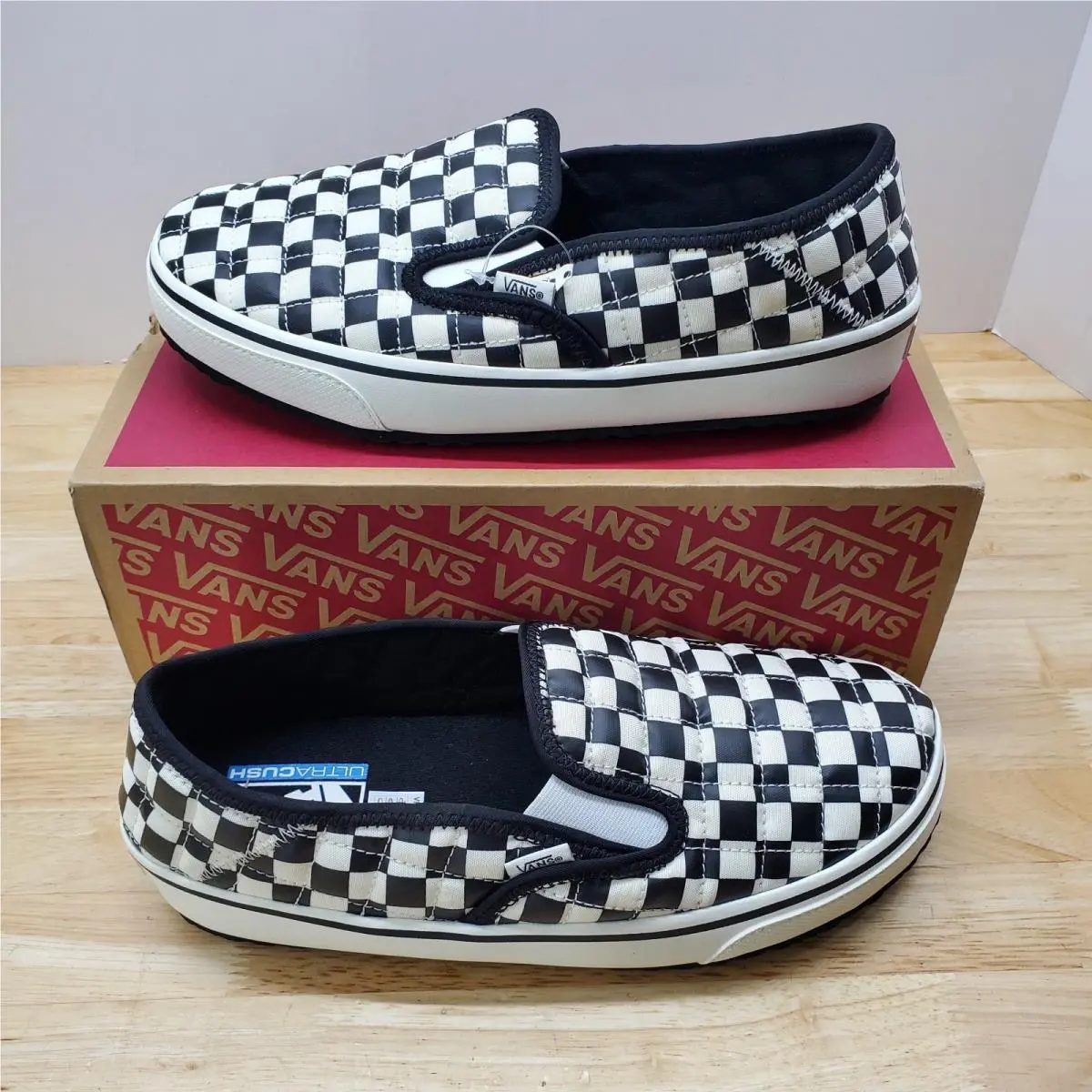 Vans Slip-er 2 Checkerboard Sz Mens 9 Woman`s 11 W Box Padded Slippers