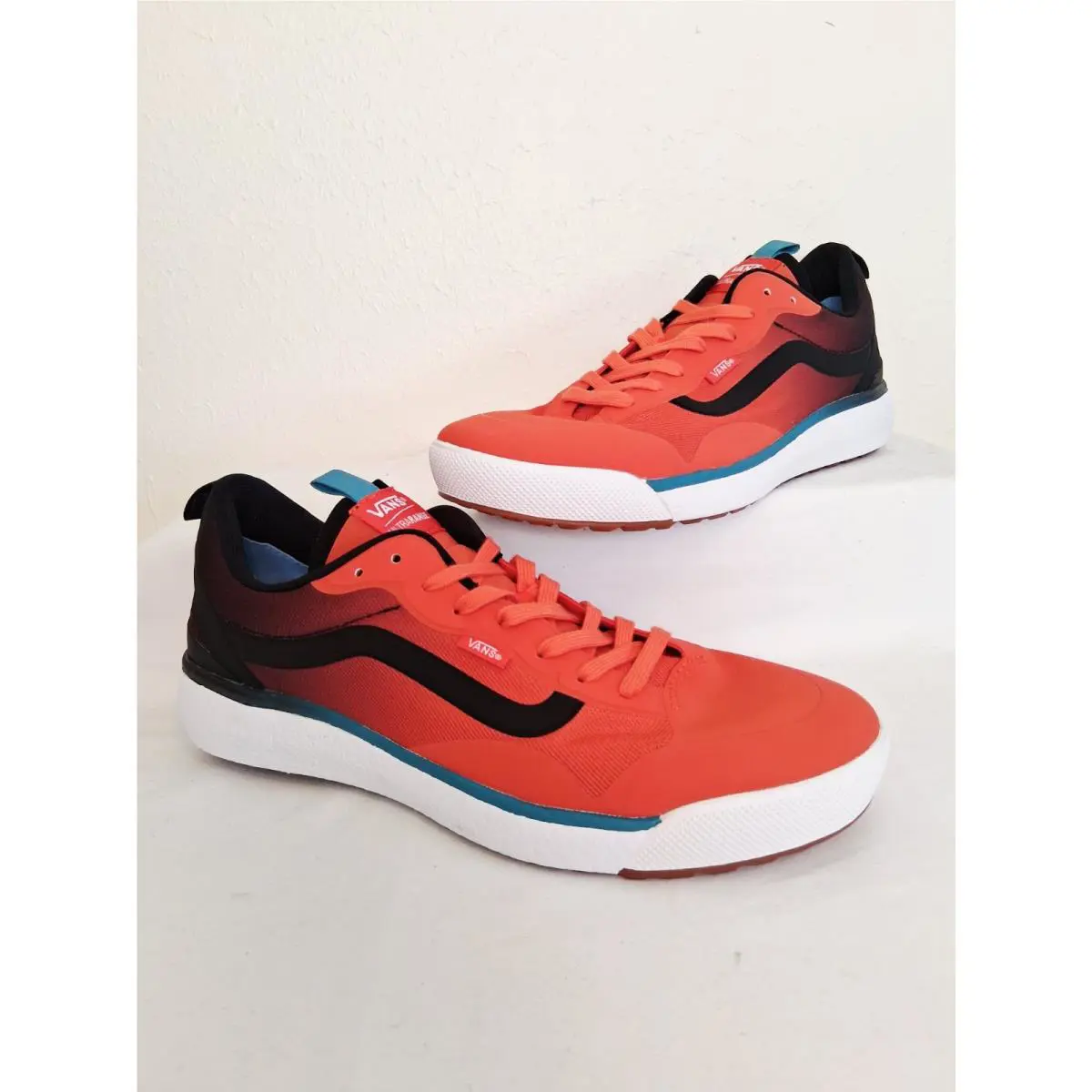 Vans Mte Ultrarange Exo Red Black Gradient Skate Hiking Mens Size 12